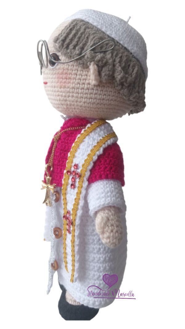 ✨ Handmade Amigurumi – Pope Leo XIV, First Peruvian-American Pope ✨ 27 cm. - Image 4