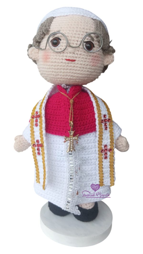 ✨ Handmade Amigurumi – Pope Leo XIV, First Peruvian-American Pope ✨ 27 cm. - Image 3